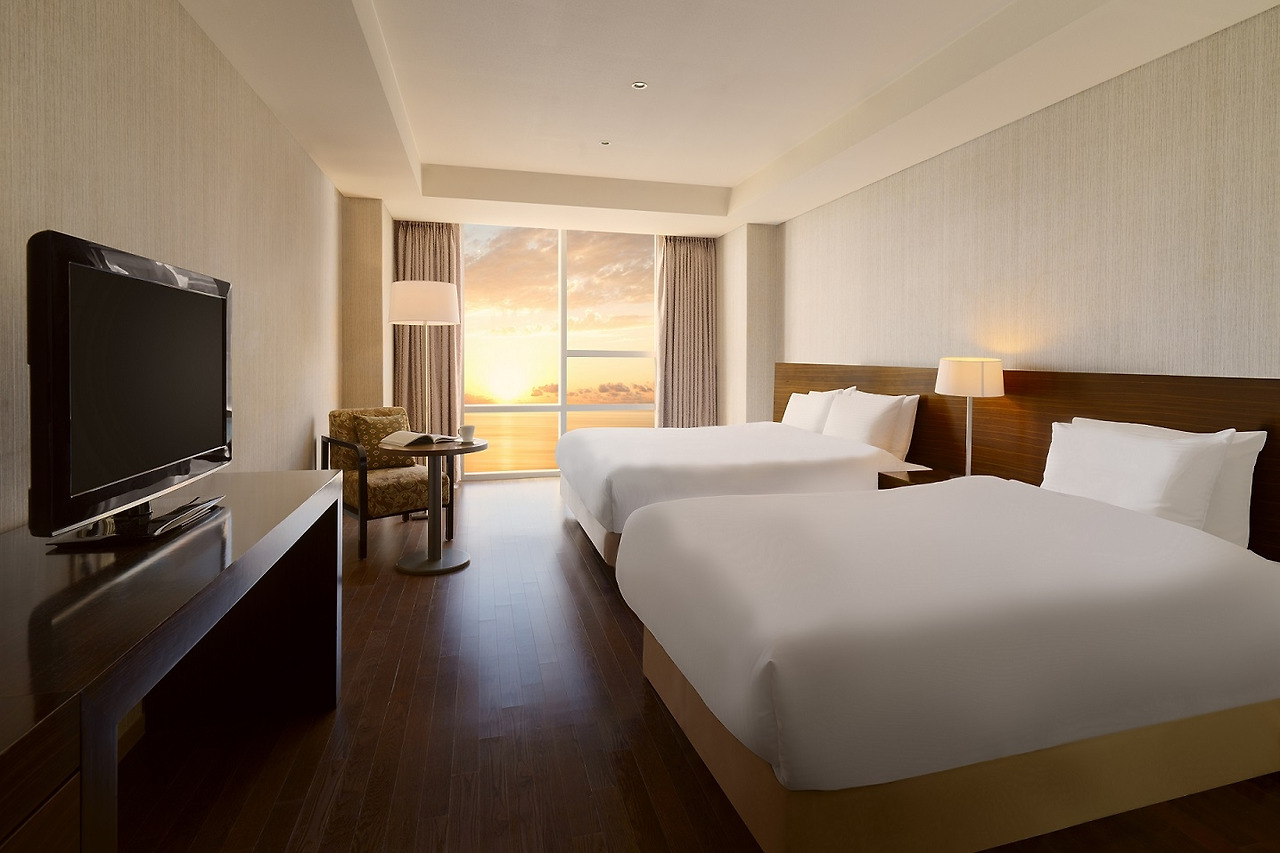 코오롱 계열 리조트-호텔_ ‘해피 뉴 이어 위드 코오롱’ 패키지 5종 출시_'선라이즈' 패키지.jpg