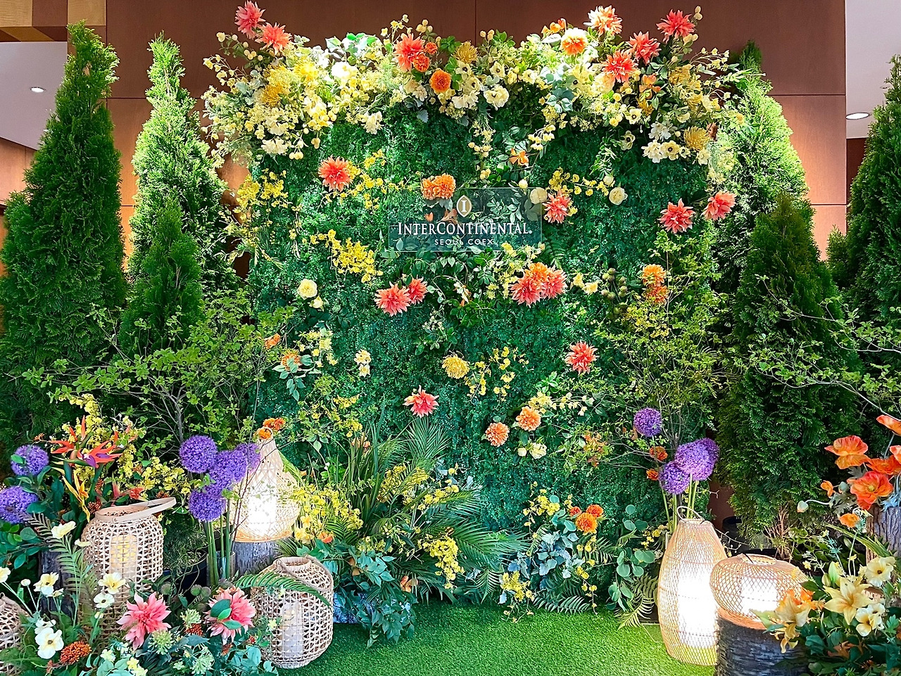 인터컨티넨탈_어반가든 포토존.jpg