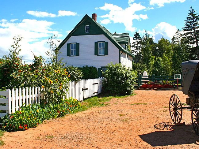 Green-Gables-in-Cavendish-Prince-Edward-Island.jpg