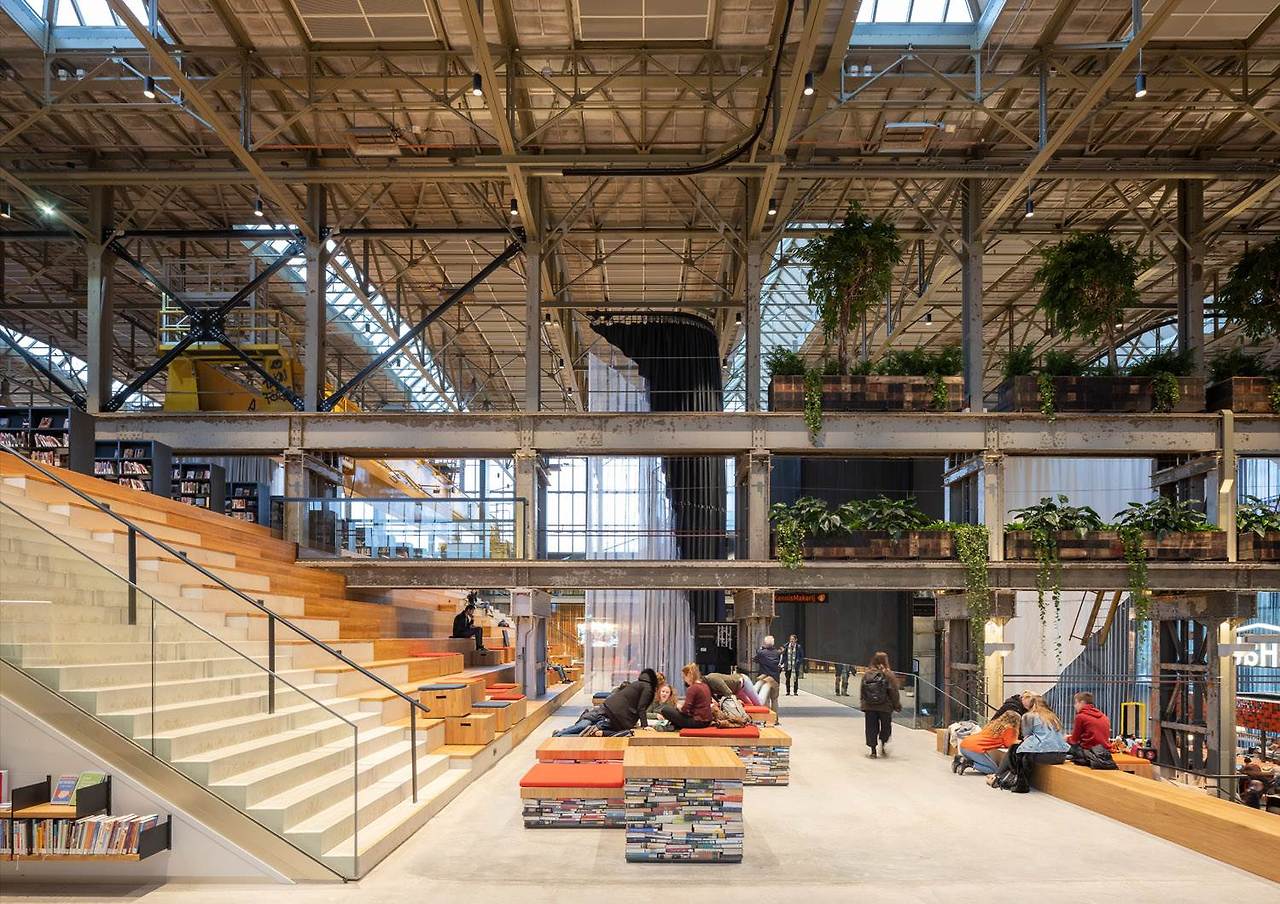 로칼도서관3 메카누.jpg