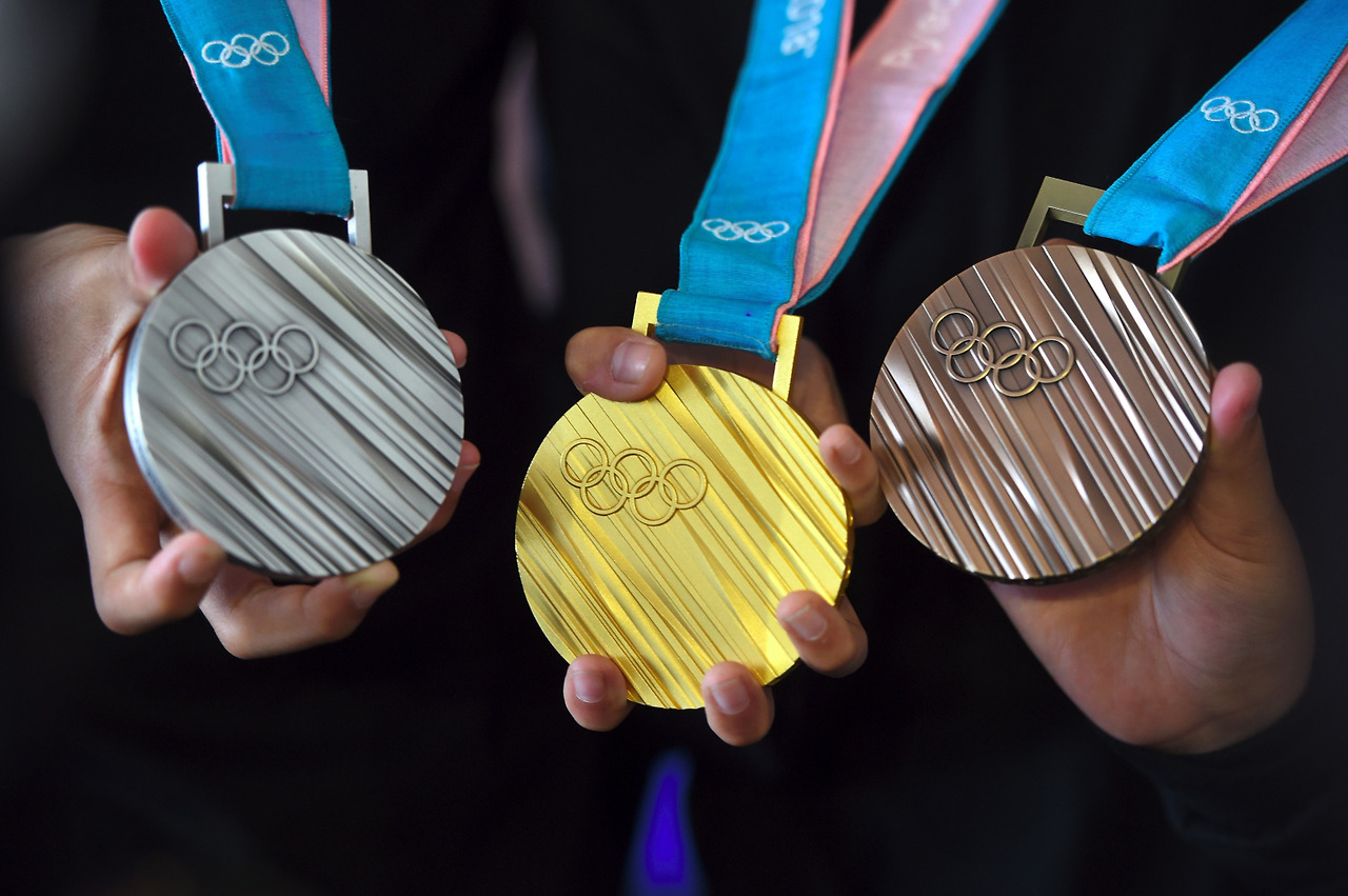 2020_tokyo_olimpics_medals.jpg