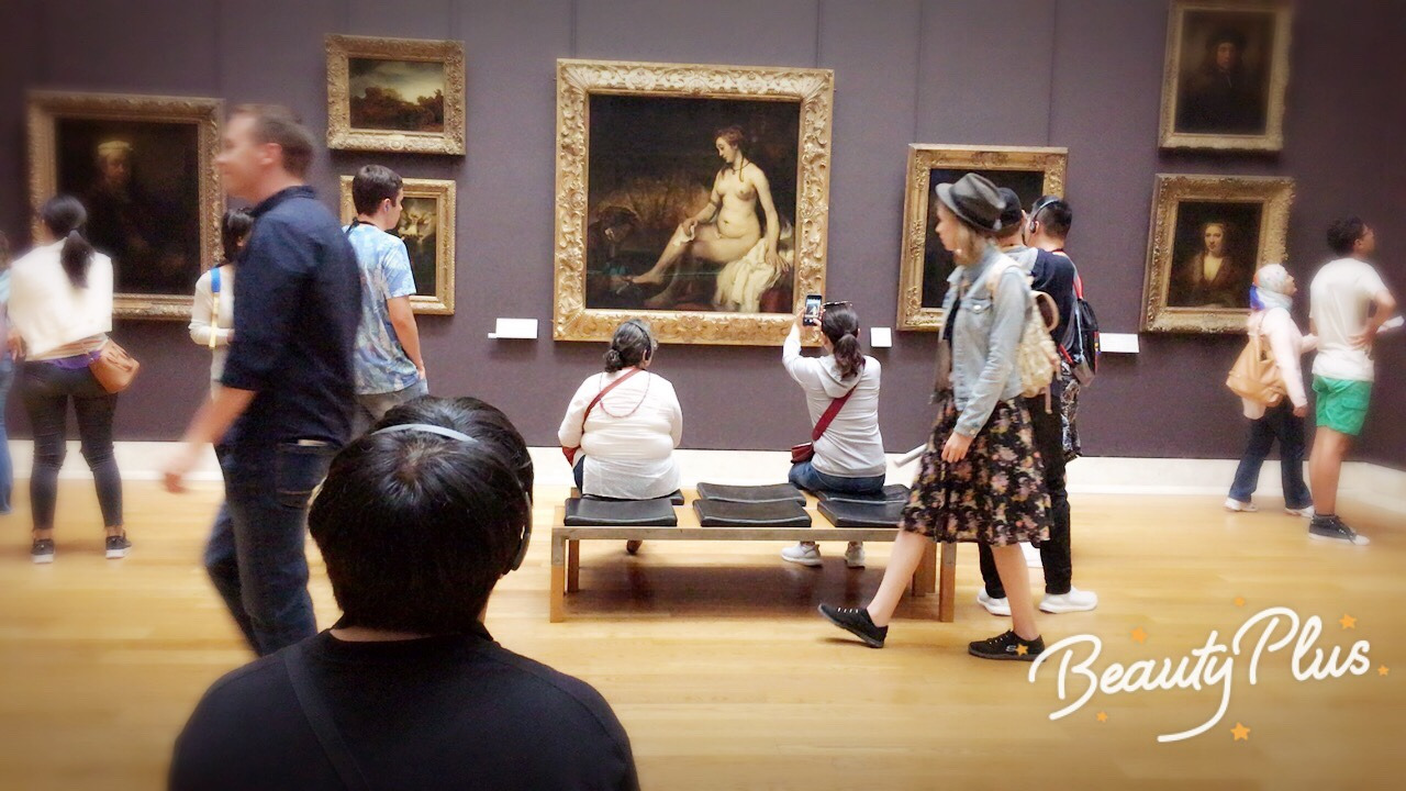 루브르 동동.jpg