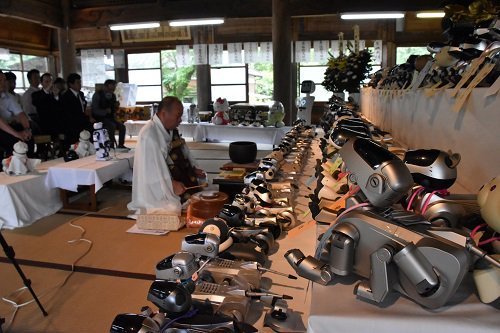 아이보 장례식.jpg