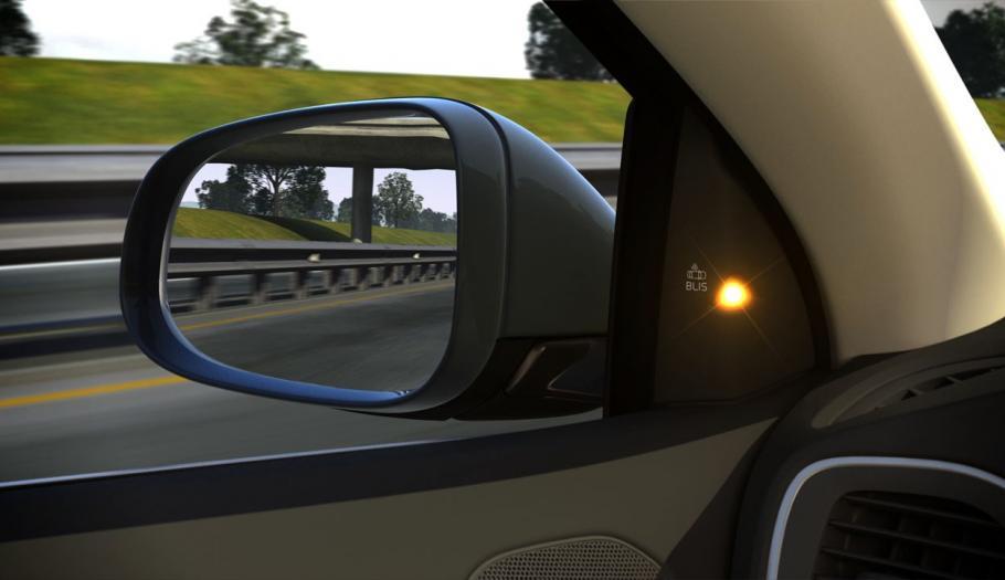 Volvo V40 Enhanced Blind Spot Information System BLIS Video.jpg