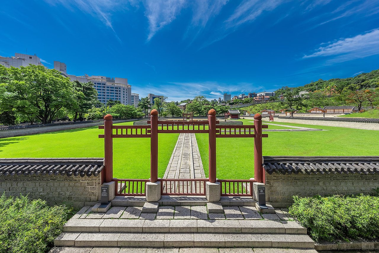 사직단_사단과 직단_북문(궁능유적본부)-min (1).jpg