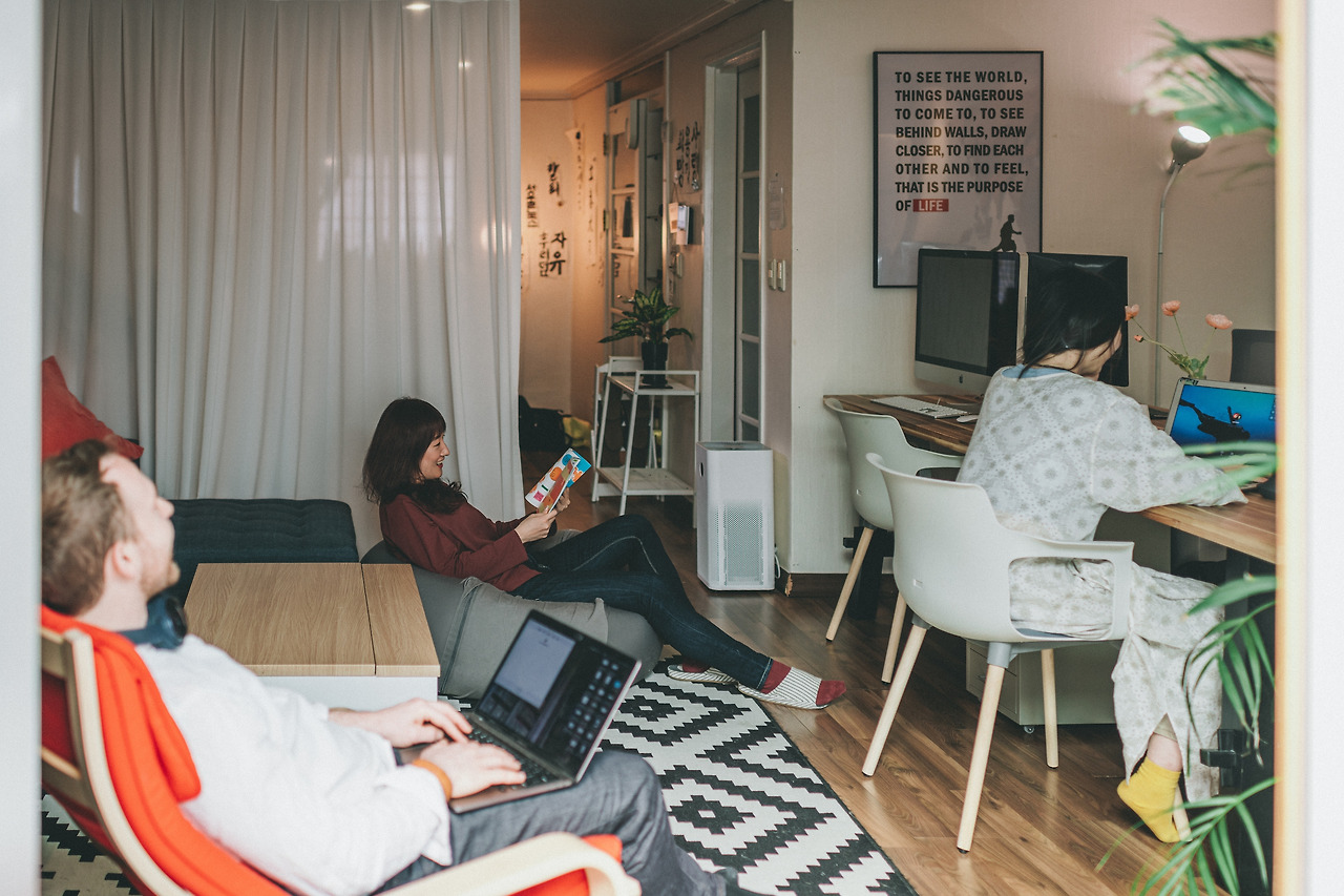 coworking_livingroom.jpg