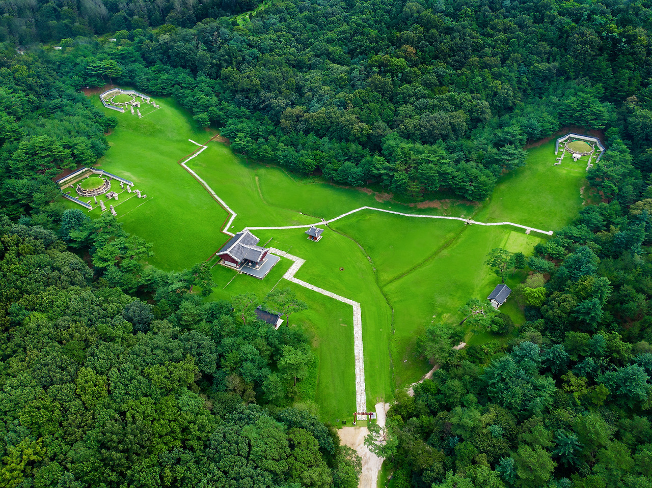 구리 동구릉_목릉 전경(항공).jpg