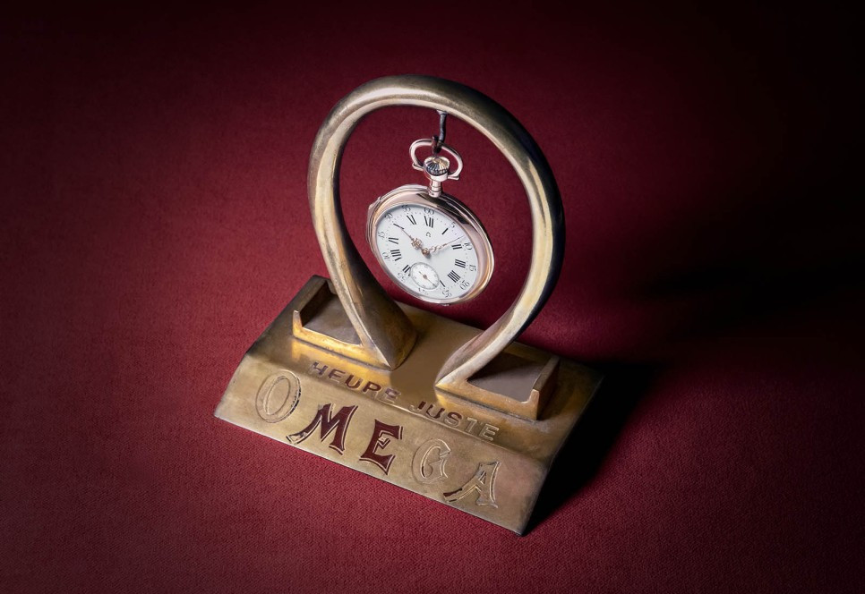 Pocket-Watch-with-a-19-ligne-OMEGA-Calibre_02.jpg