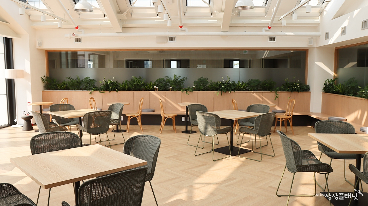 커뮤니티라운지_2.jpg