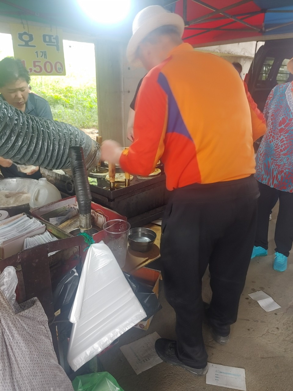 2_caaUd018svc1jz4ikw1c7qa7_oh6i9t (1).jpg