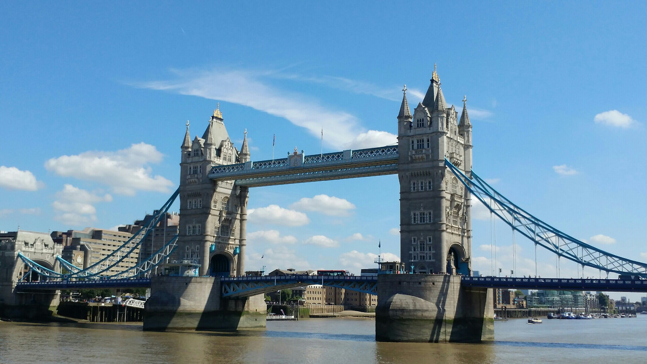 영국 런던 타워브릿지.jpg