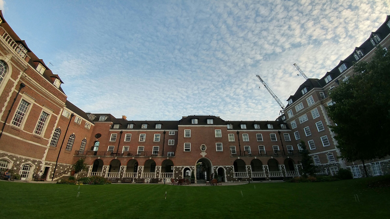 영국 런던 굿이너프 칼리지 유니버시티 호텔(런던 여행 시 숙소).jpg