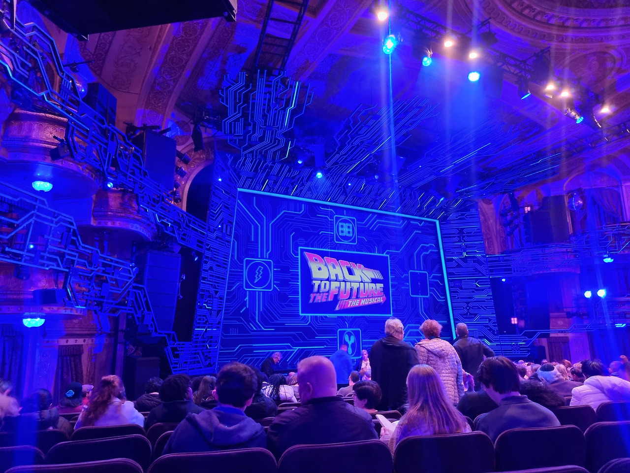 백투더퓨처 뮤지컬.jpg