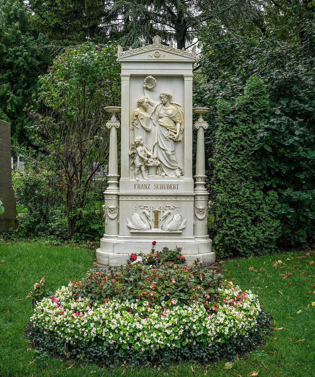 viennas-central-cemetery-3651248_1280.jpg