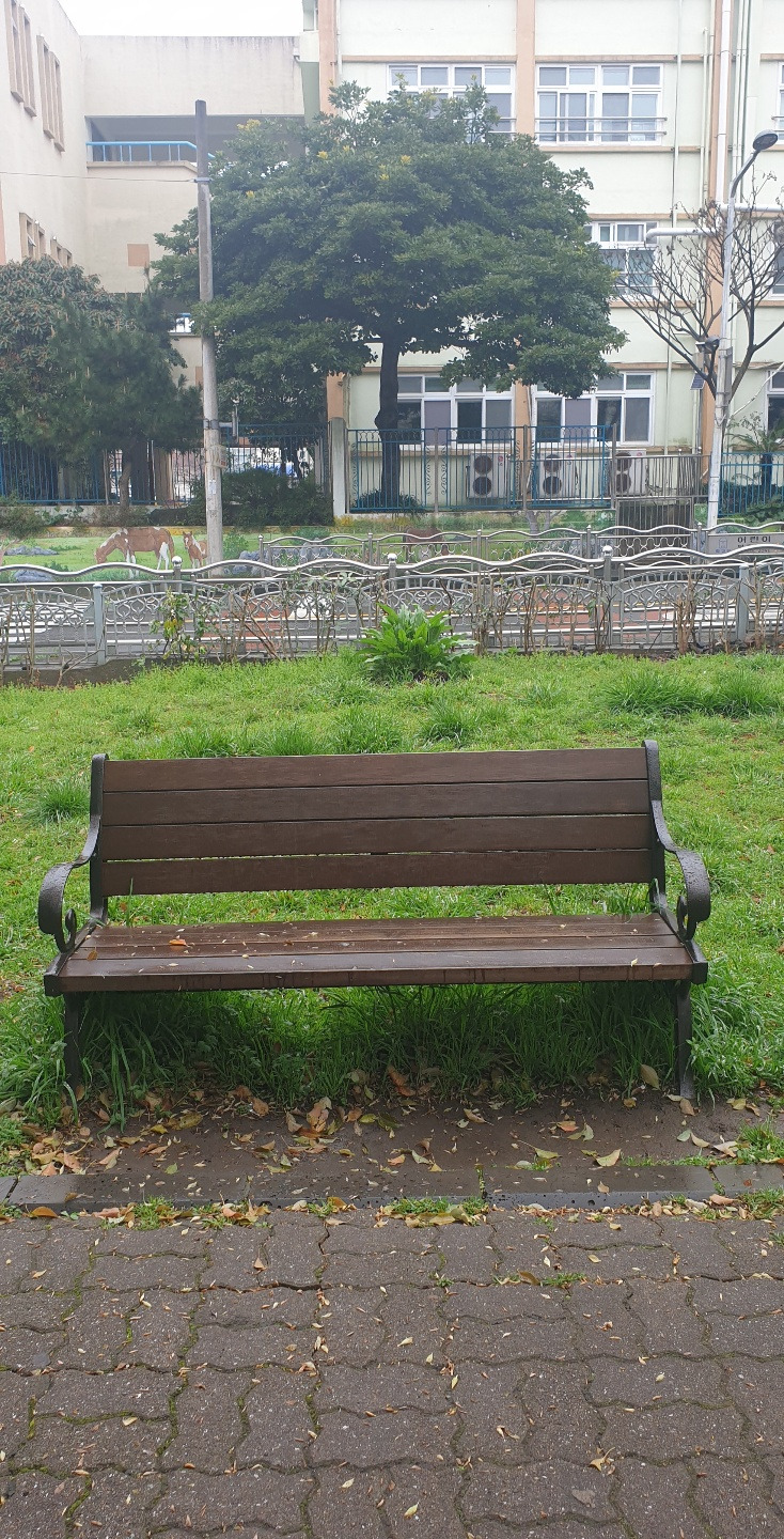 봄향기를 느껴봐.jpg