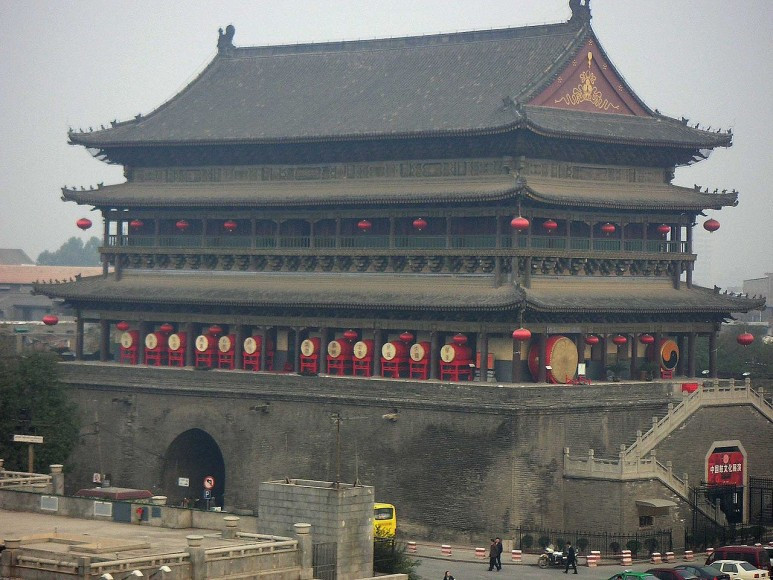 1280px-China_xian_trommelturm_01.jpg