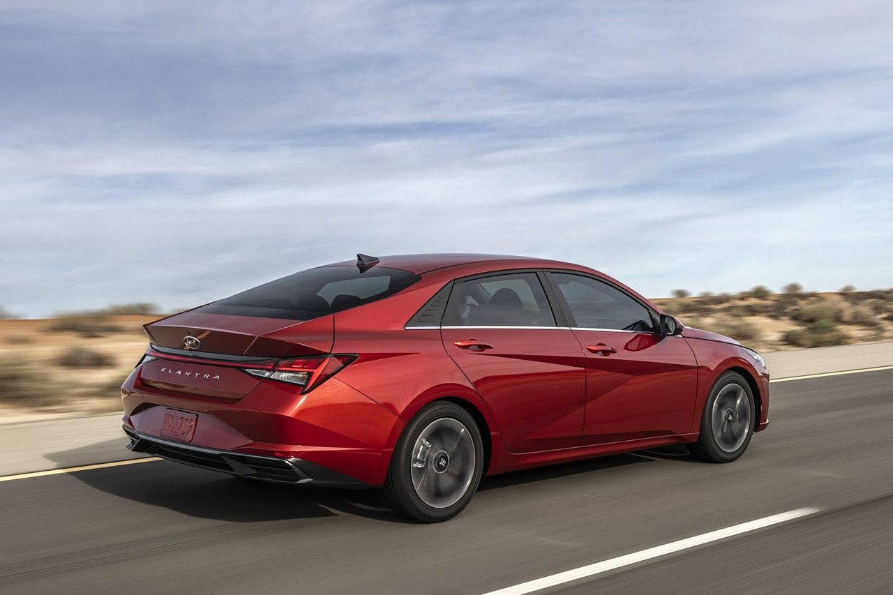 Hyundai-Elantra-2021-1600-11.jpg