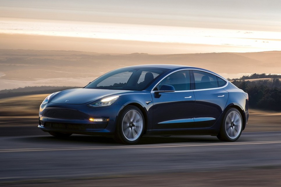 Tesla-Model_3-2018-1600-06.jpg