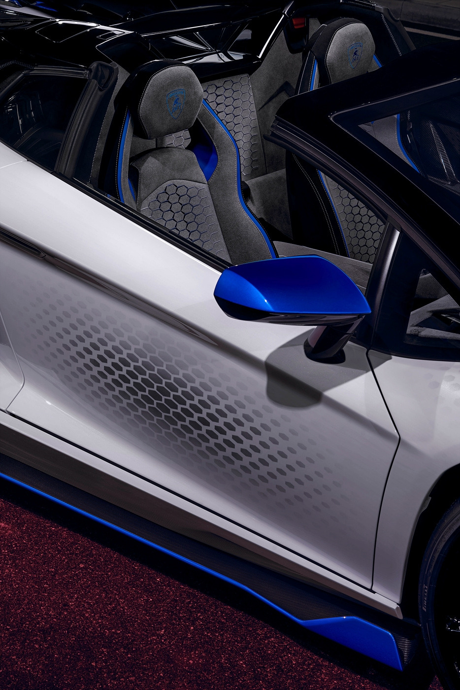 [참고사진] 아벤타도르 SVJ Xago 에디션 외관 (9).jpg