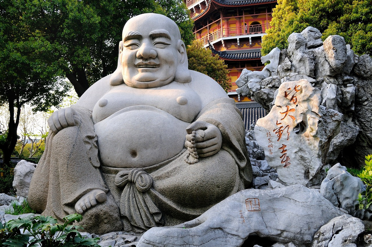 laughing-buddha-1876038_1280.jpg