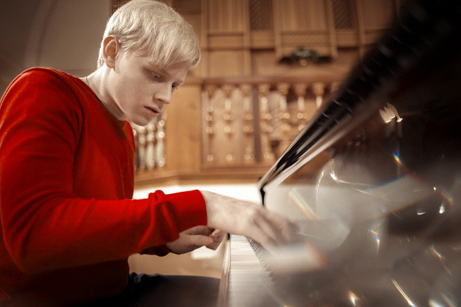 알렉산더 말로페예프 프로필 2.jpg