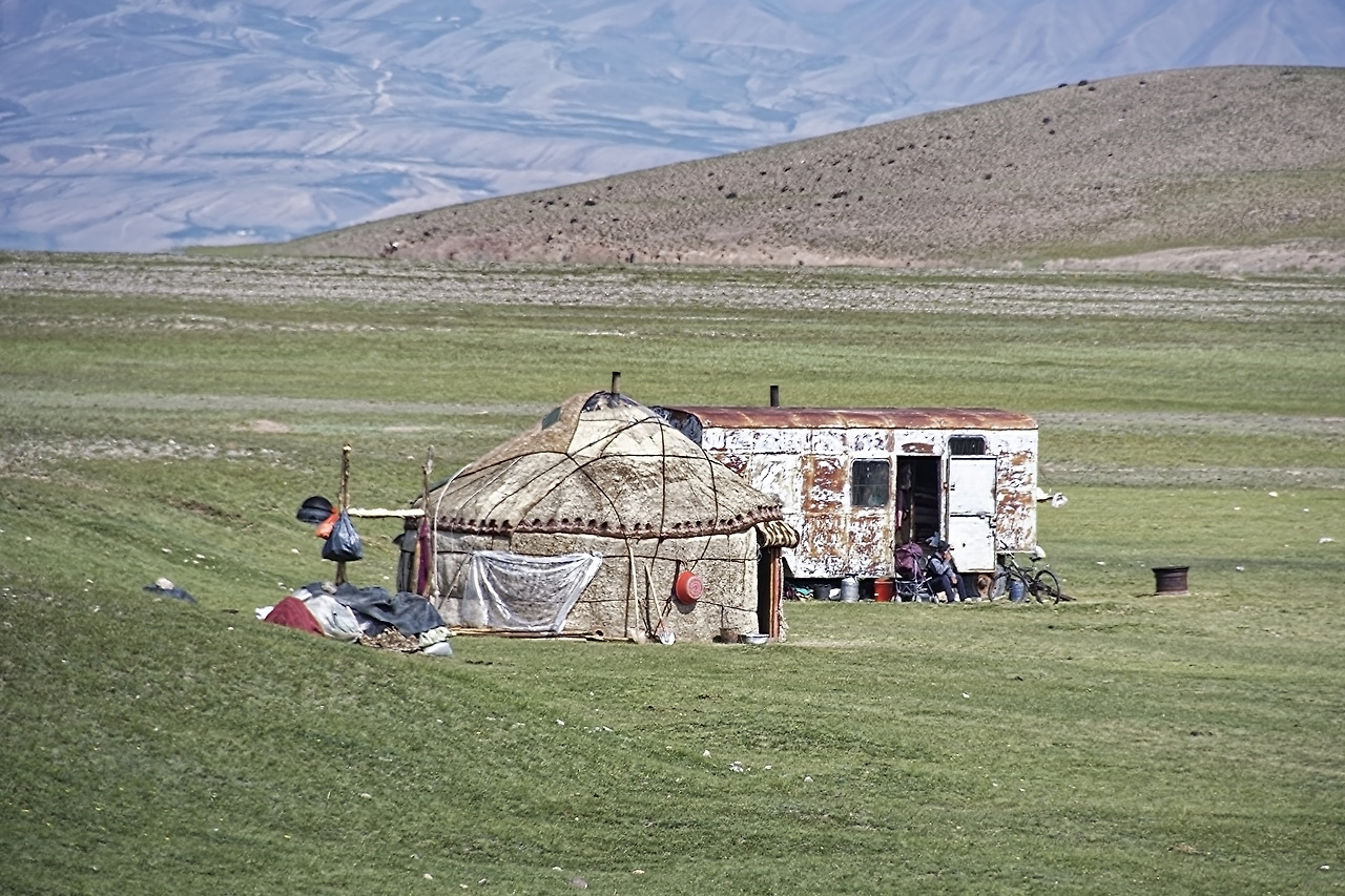 kyrgyzstan-4659181.jpg