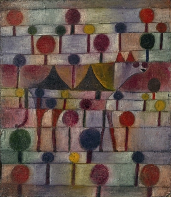 나무가 있는 율동적인 풍경 속의 낙타.jpg