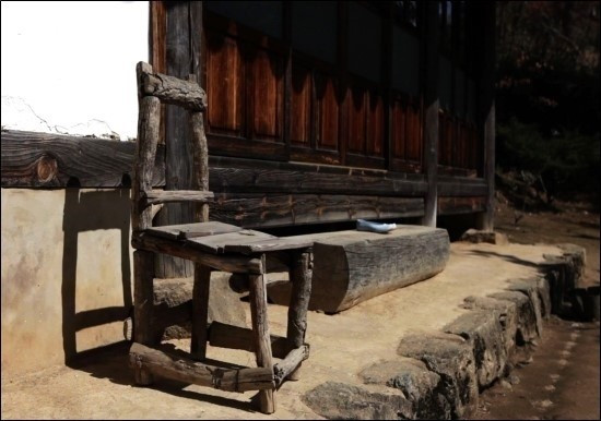 법정스님의 의자.jpg