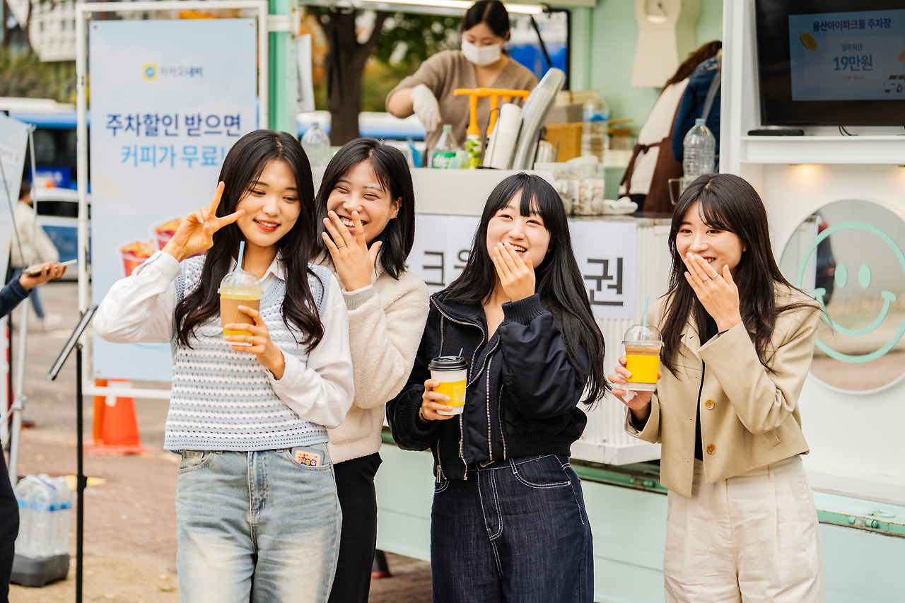 20241029 기프트럭 행사 사진 보정본 7.jpg