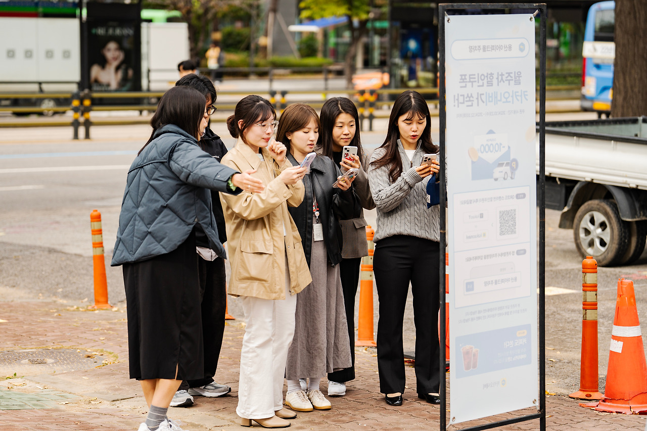 20241029 기프트럭 행사 사진 보정본 15.jpg