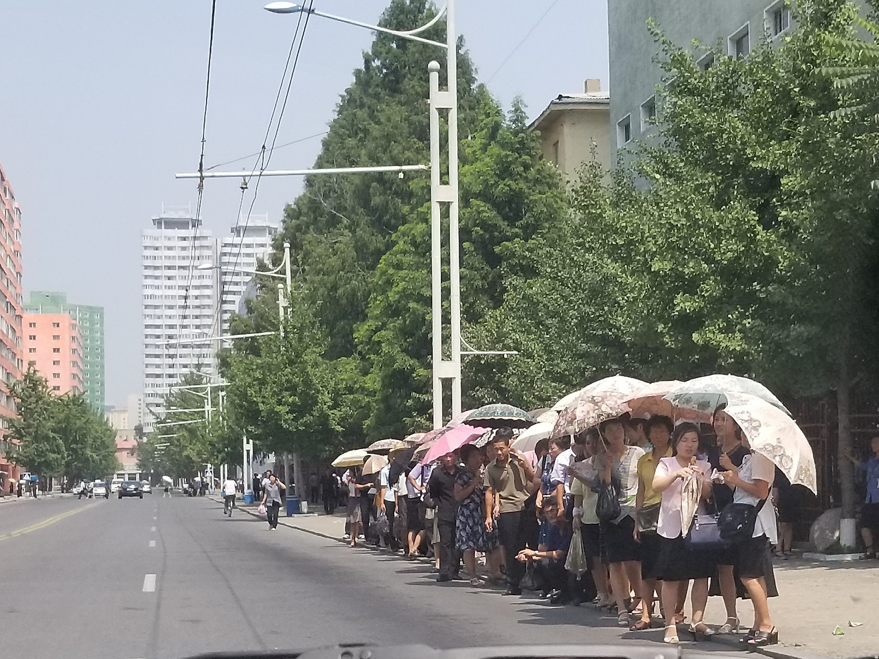 브런치 5회 양산 여인.jpg