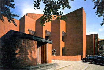 김수근_문예진흥원 전시공연장.jpg