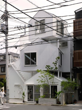 stacked house _ 후지모토 소우.jpg