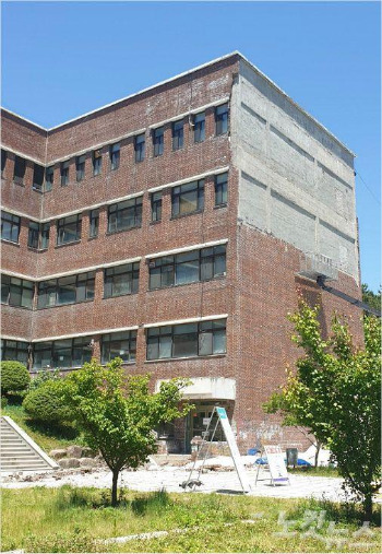 20 부산대벽돌사고 피해사진.jpg