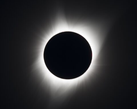 2017_Total_Solar_Eclipse_35909952653-480x381.jpg