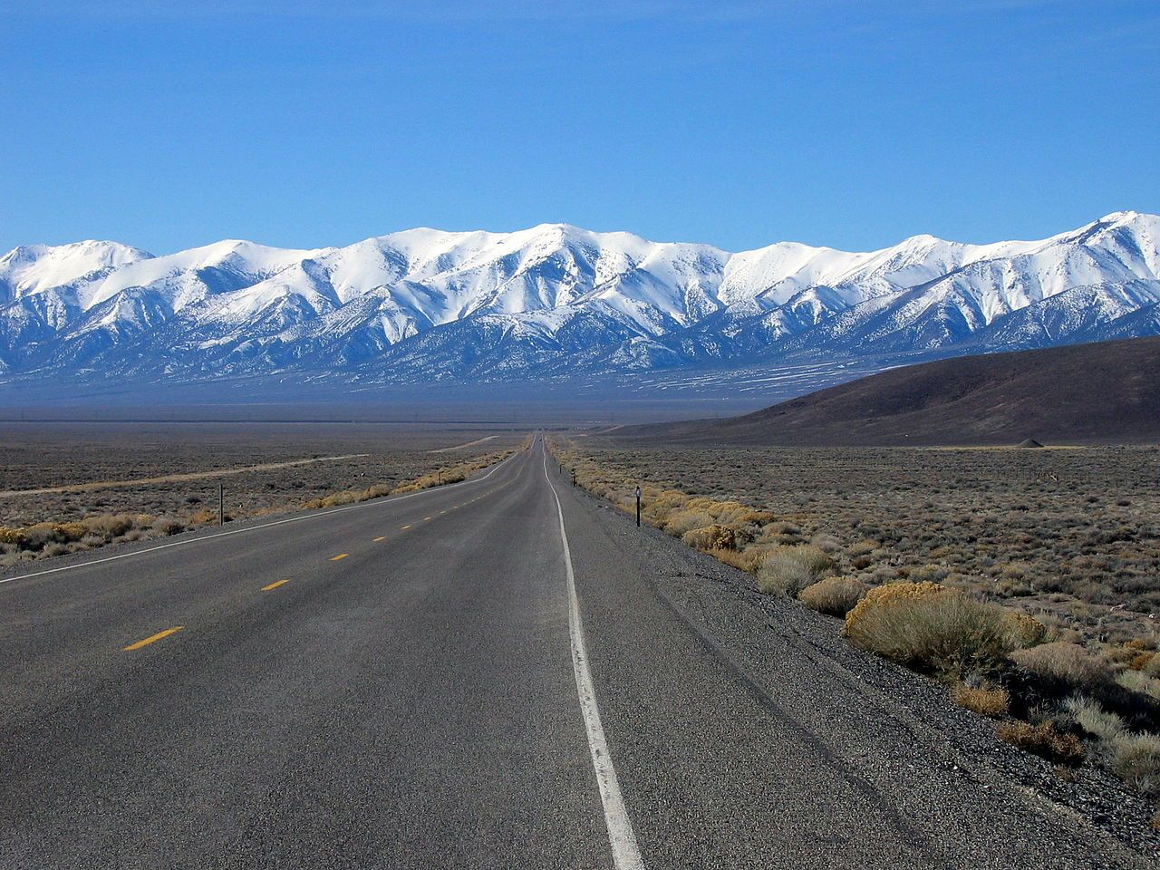 US_Highway_50_westbound_West_of_Eureka_NV.jpg