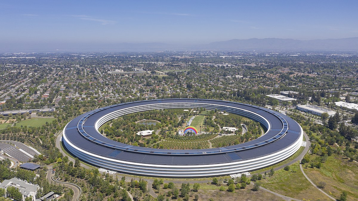 1200px-Apple_park_cupertino_2019.jpg