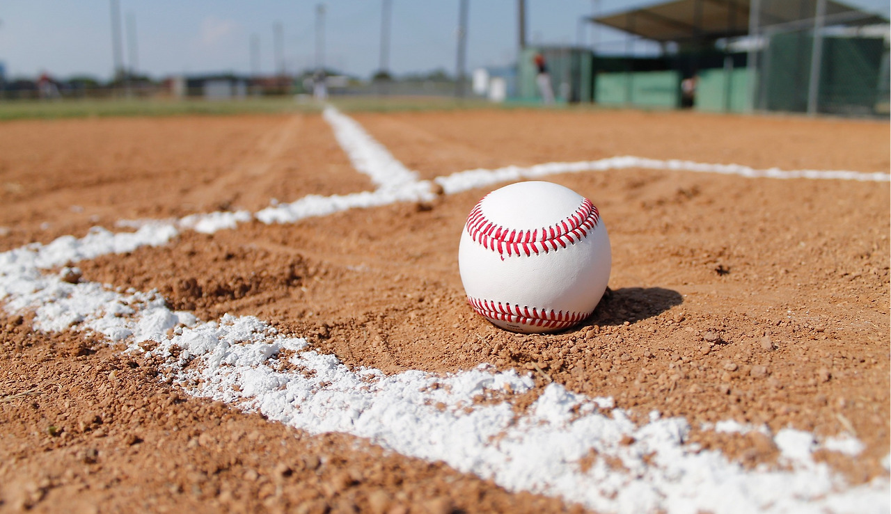 baseball-field-gedc34ca6d_1920.jpg