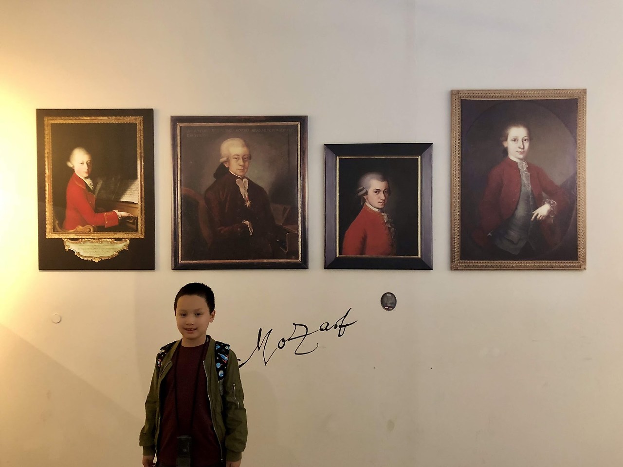 잘츠부르크_모차르트 하우스 안에서.jpg