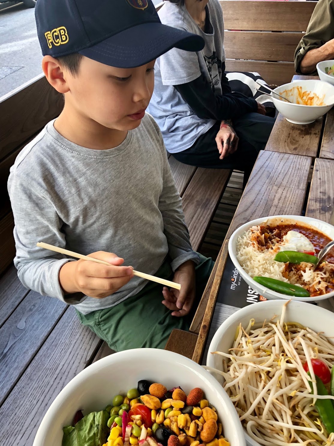 잘츠부르크에서 마지막 점심_아시안누들_뭐든 잘 먹는 민 군.jpg