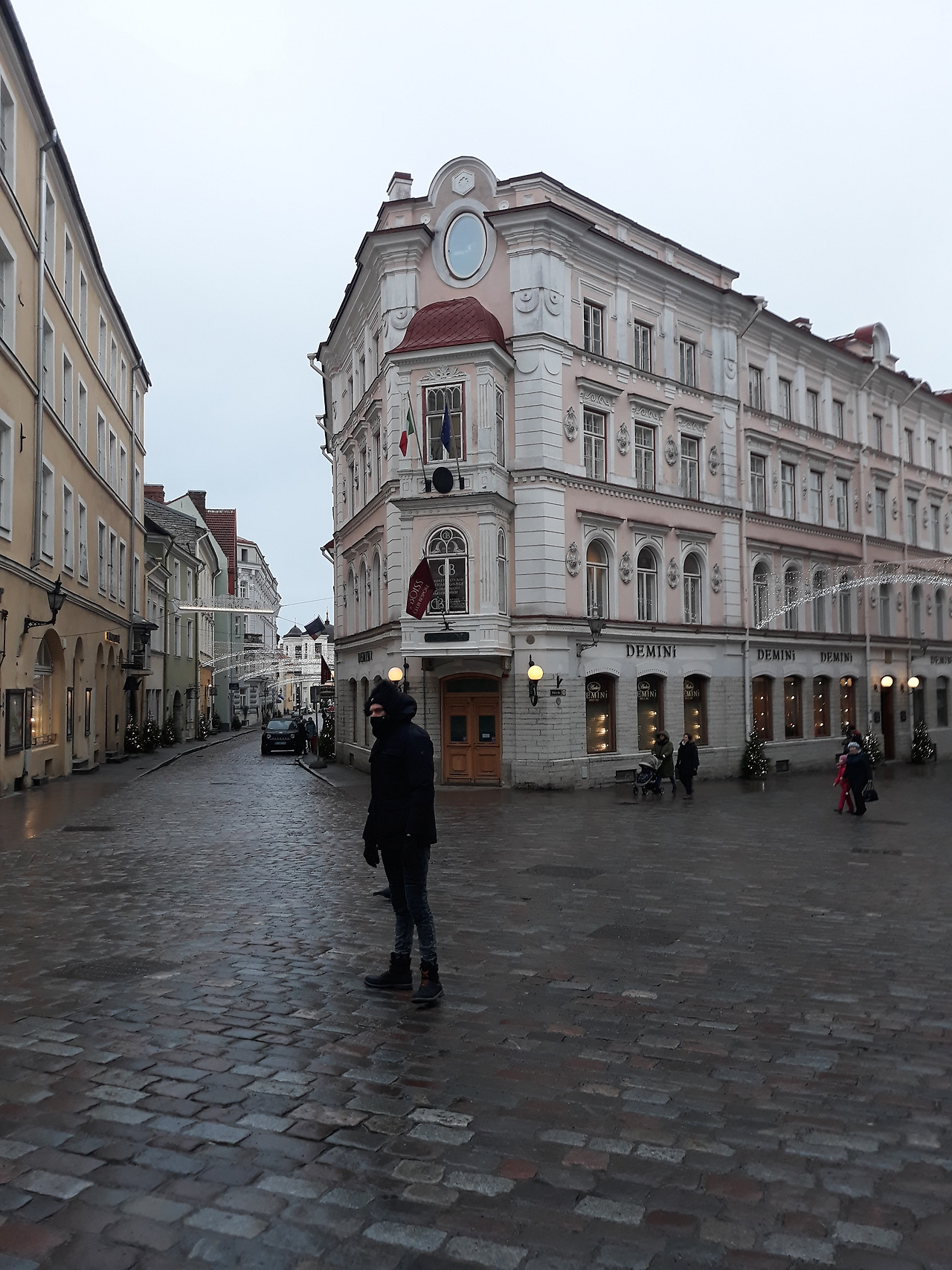 2020-12-24 12.25.22.jpg