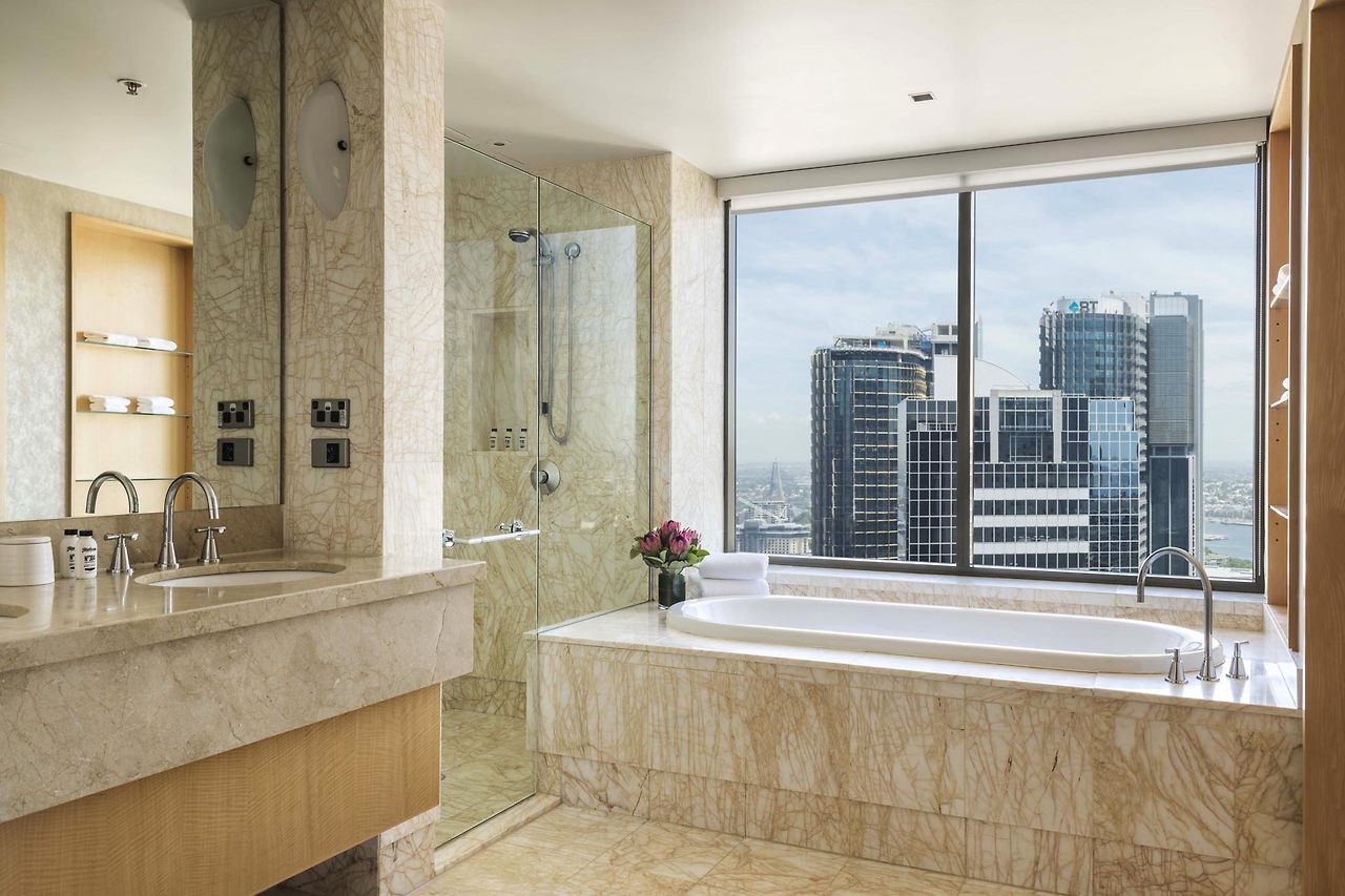 PG_Jamison_Executive_Suite-Contemporary_Bathroom.jpg