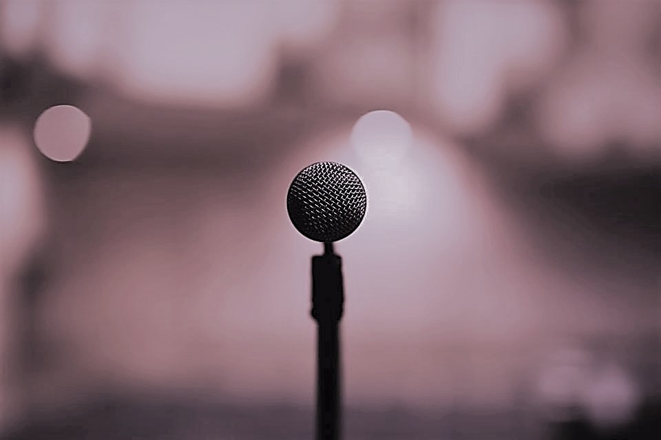 microphone-music_8KQC04JDT0.jpg
