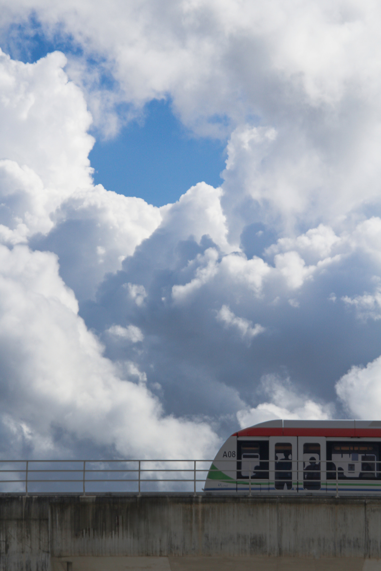 경전철 하늘.jpg