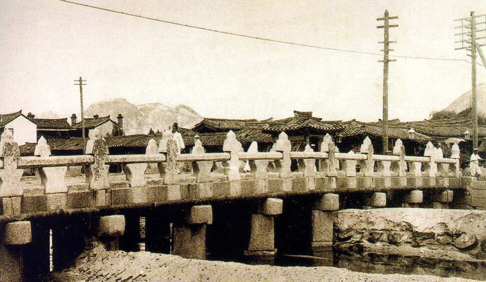 수표교, 20세기 초 수표교 모습. 서울역사박물관.jpg