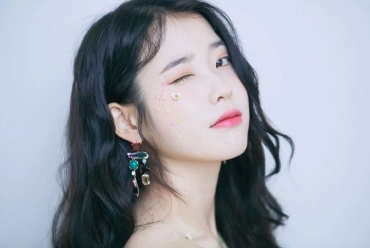 아이유 유스케 이스타.jpg