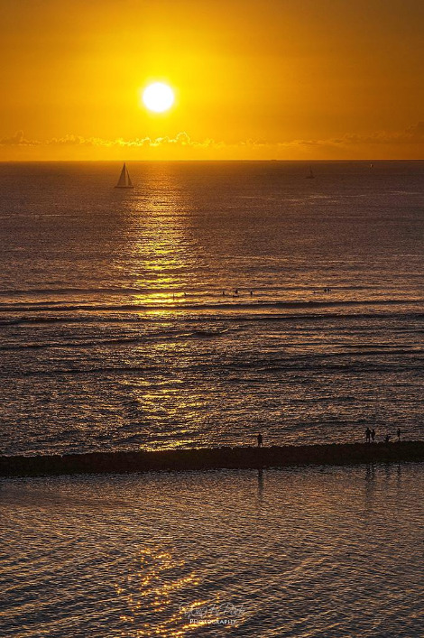 116_2873-s-Hawaii-Sunset time at Waikiki-1.jpg