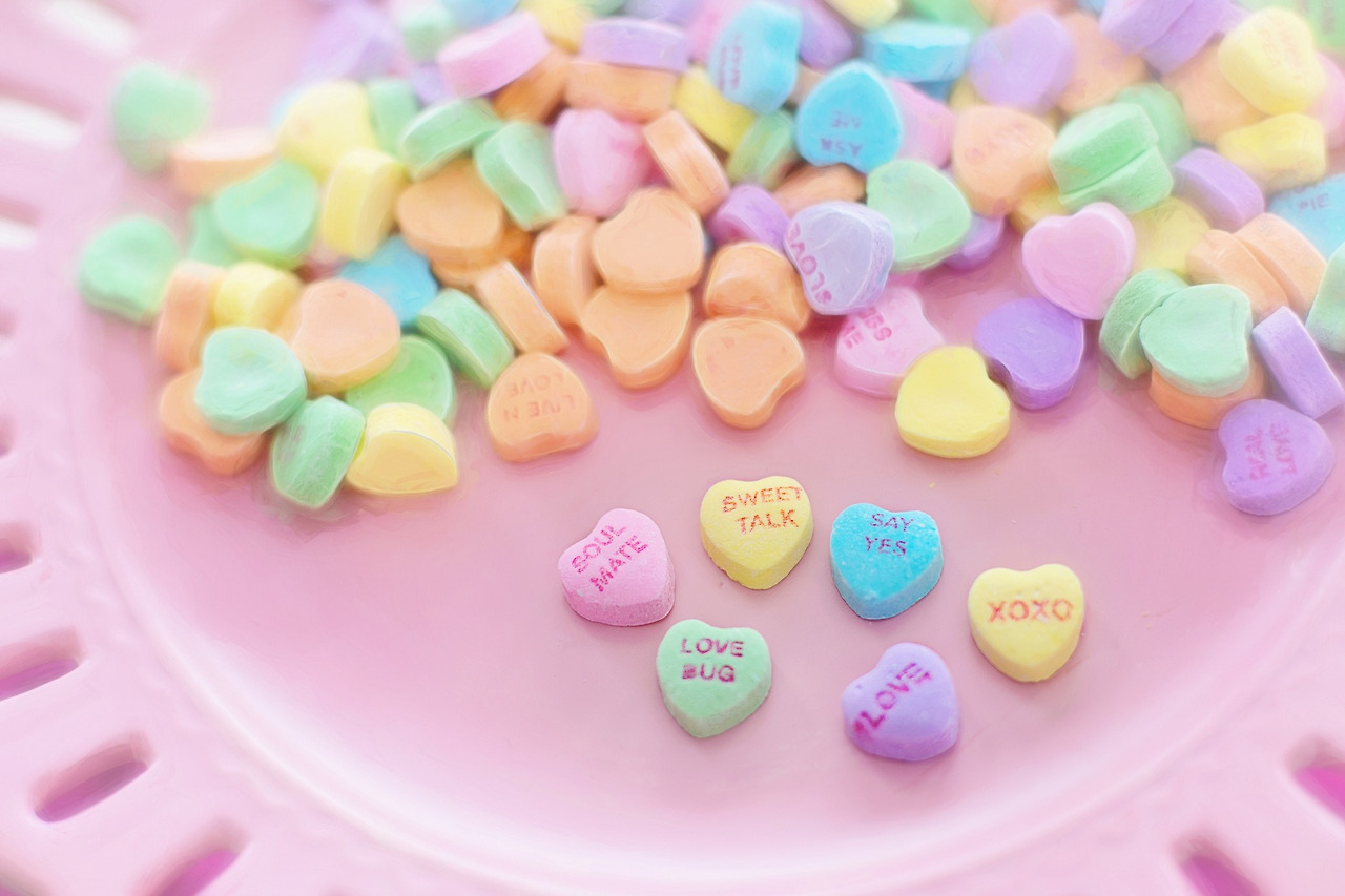 valentine-candy-626446_1920.jpg