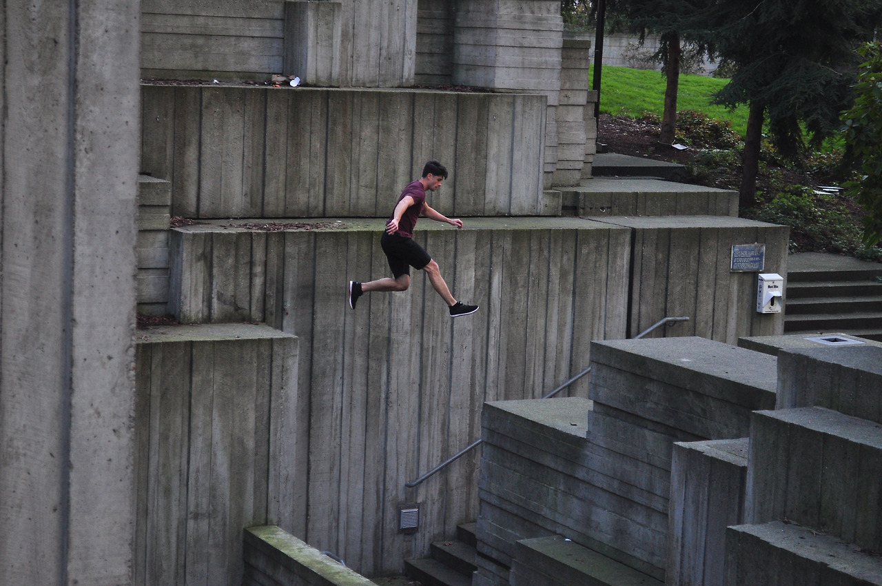 Parkour_in_Freeway_Park_004.jpg
