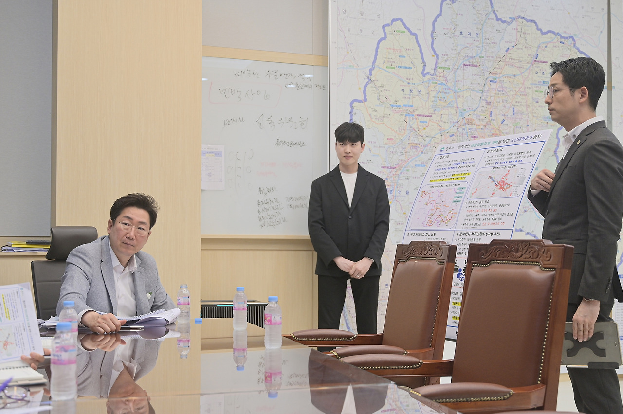 2023.06.08. 시내버스용역관련 사전보고회 (315).jpg